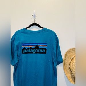 Blue Patagonia Men's Classic Navy P-6 Logo Responsibili-Tee T Shirt - XXL